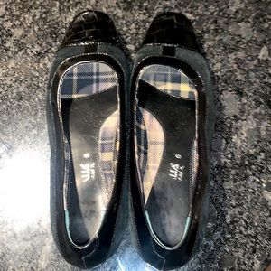 Aquatalia by Marvin K suede & moc croc patent leather black flat loafers 6